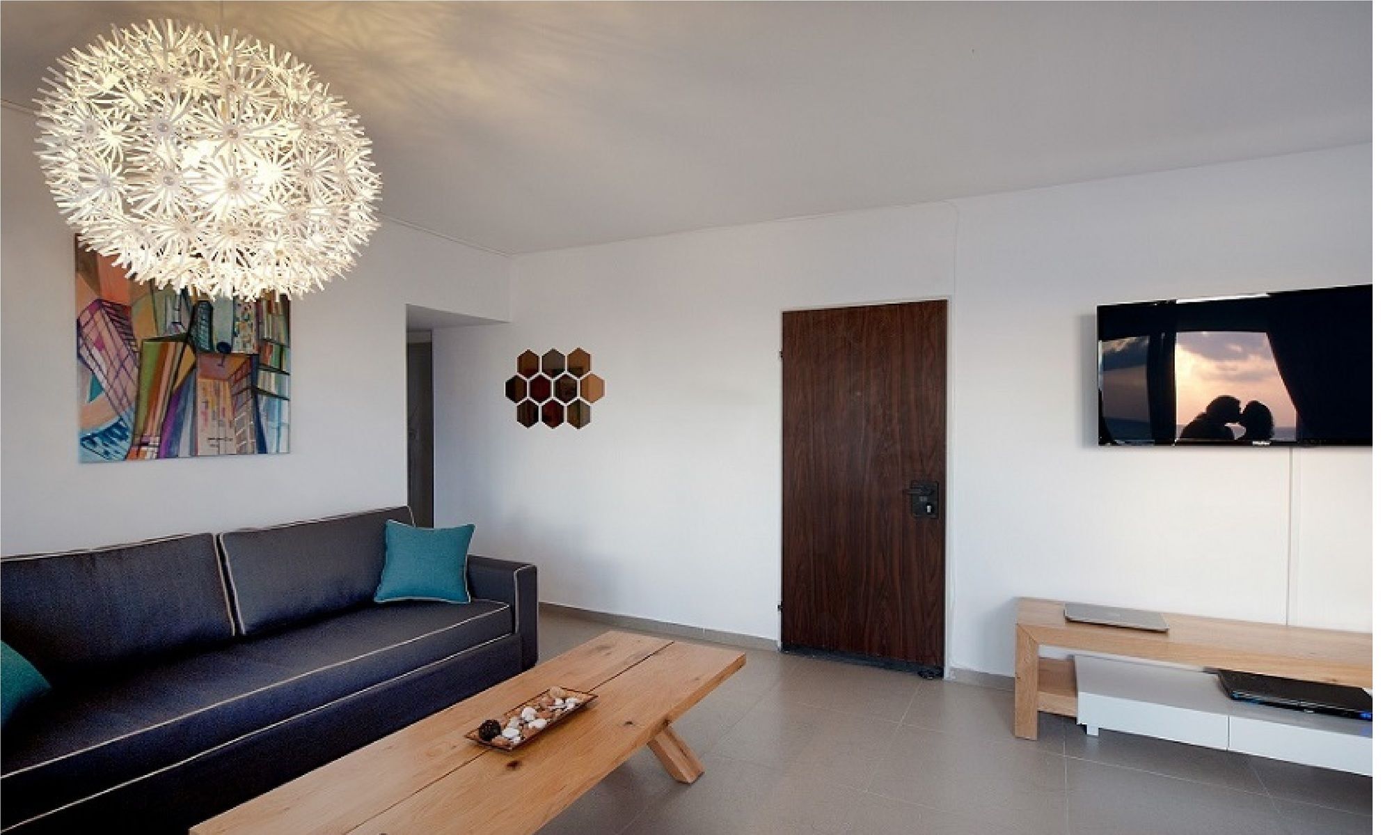 Chic 3Br Apt W Sauna & Parking On The Beach By Sea N' Rent Тель-Авів Екстер'єр фото